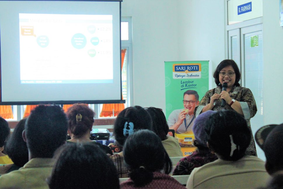 Launch Balanced Nutrition Education 2018, PT Nippon Indosari Corpindo Tbk. Visited the Society in Berastagi