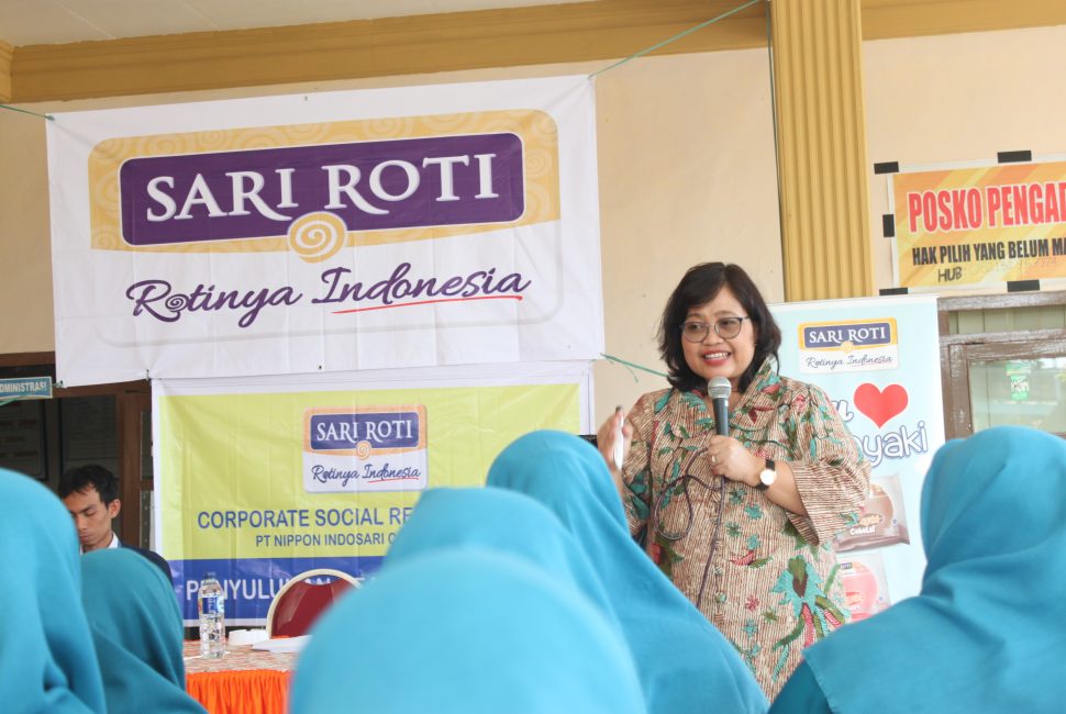 Balanced Nutrition Education by PT Nippon Indosari Corpindo Tbk.: Improving Knowledge of Caretakers of Maternal and Child Health Center in Pasuruan on Balanced Nutrition for Pregnant Mothers and Toddlers