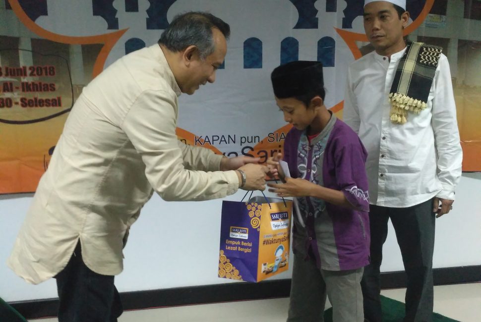 Sharing Goodness: Breaking Fast with Orphans and Dhuafa